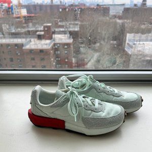 Nike Women's Fontanka Waffle Running